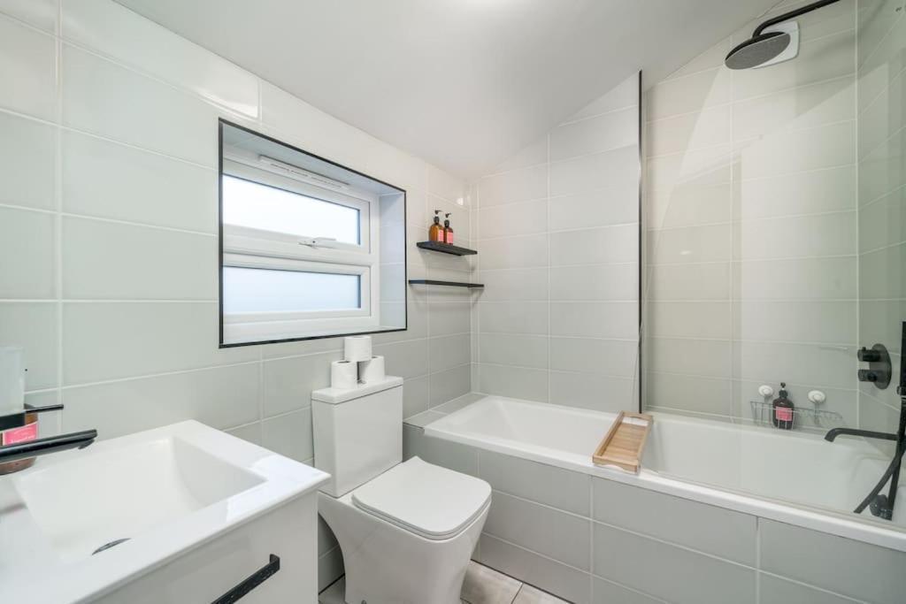 New 3Bed Stylish Apartment With Amazing Transport Londres Exterior foto